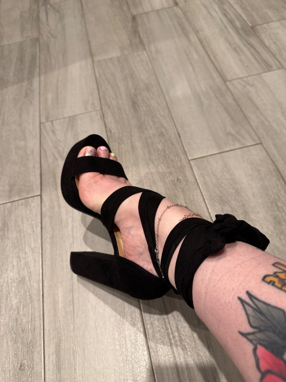 Heels - Picture 4 of 5
